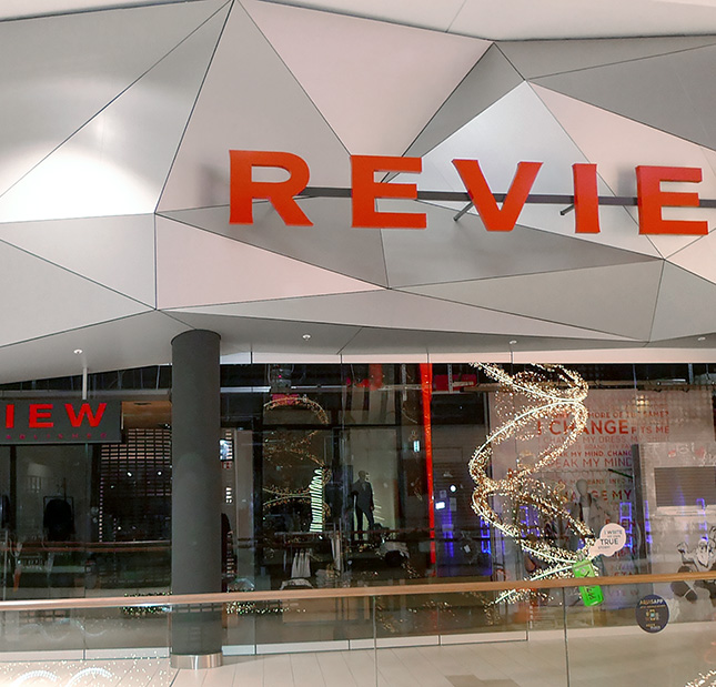Shop Fassade Aquis Plaza Aachen 01